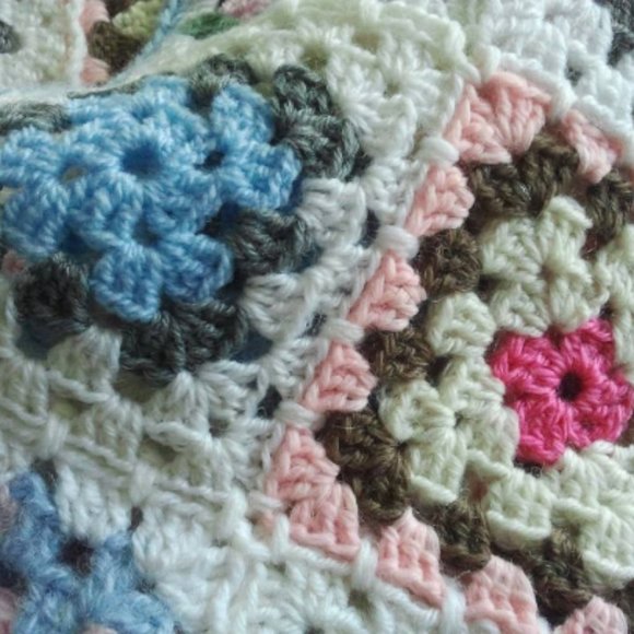Crochet Granny Square Hand pieced Baby/Lap Quilt - Picture 3 of 4